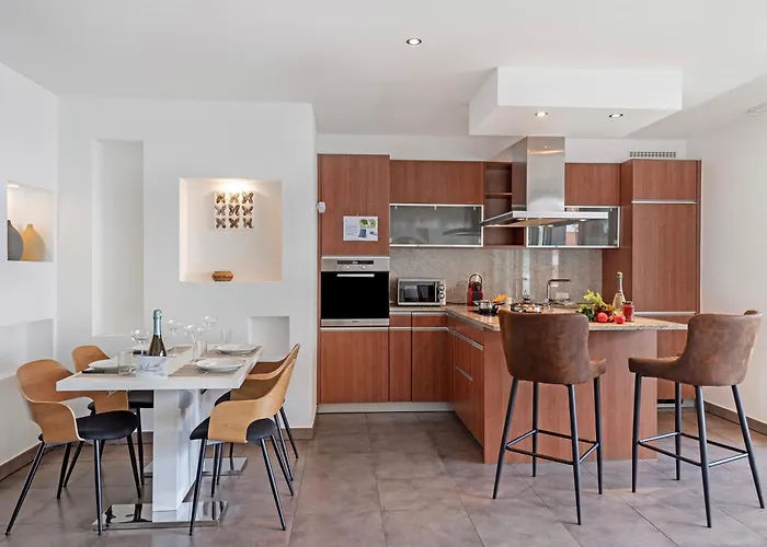 Art - Happy Апартаменты *