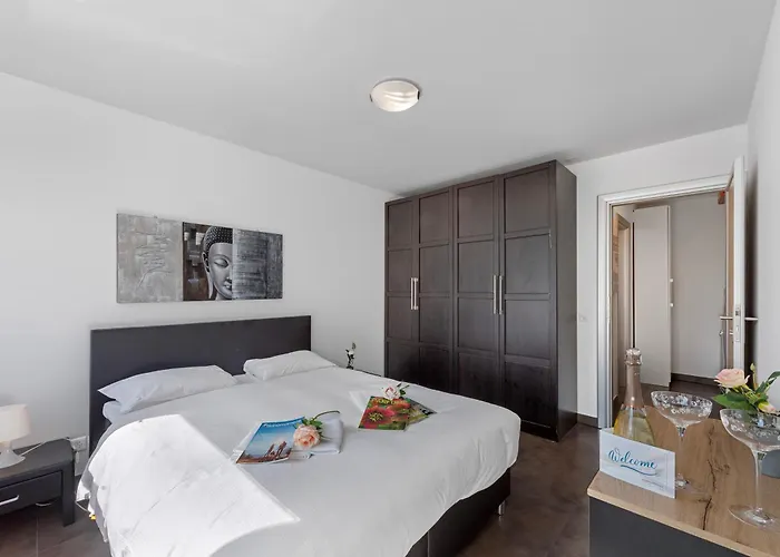 Art - Happy Apartament Locarno