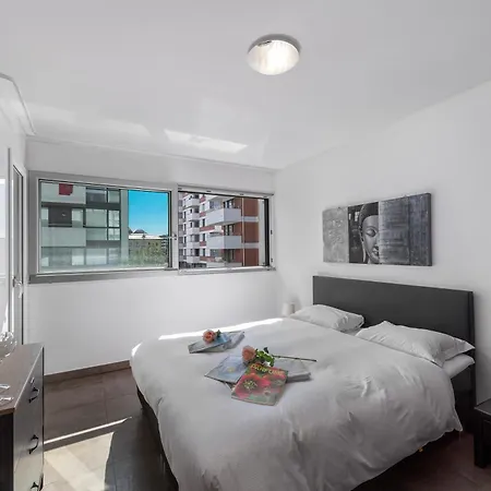 Art - Happy 아파트